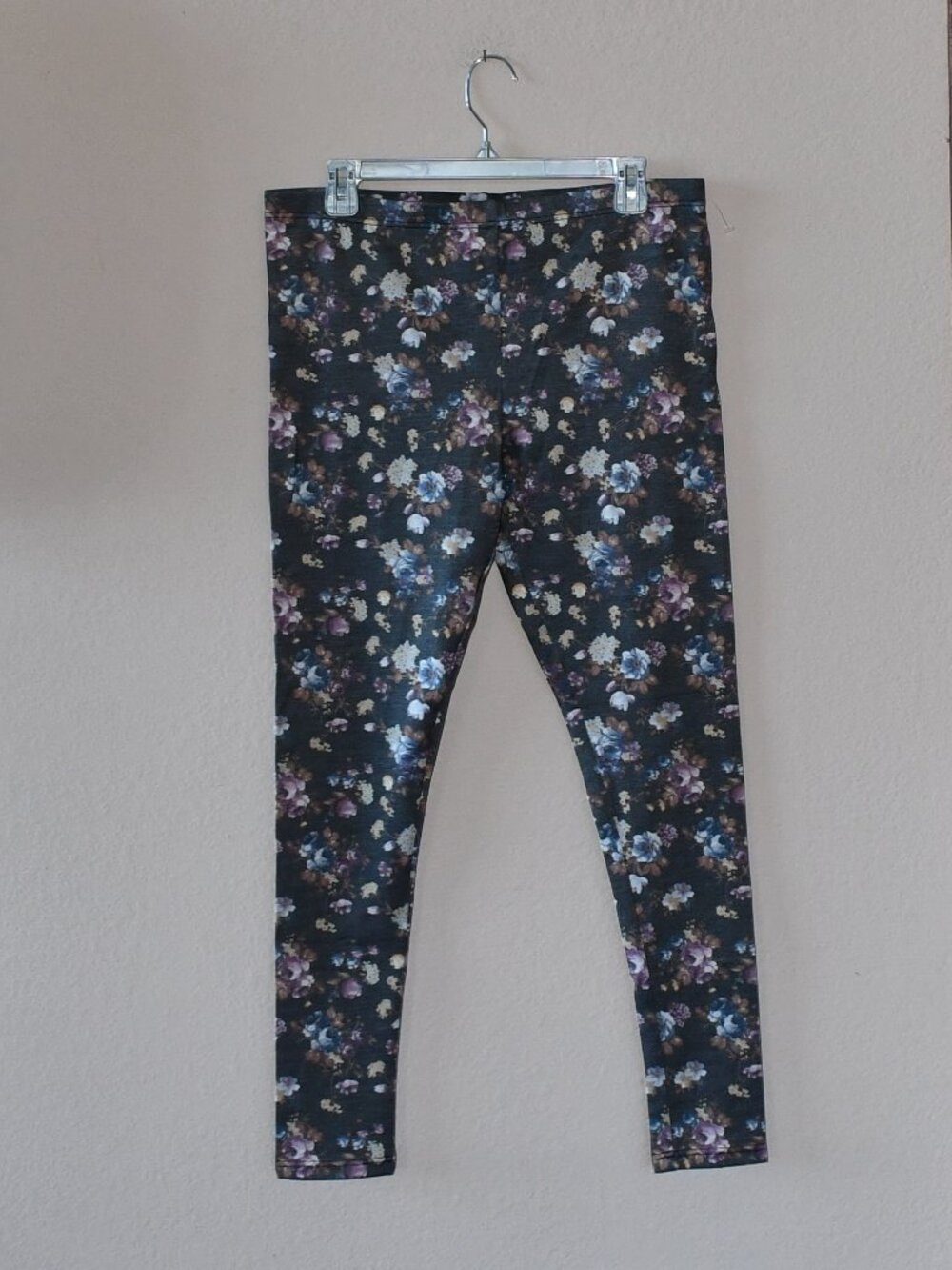 Jessica Simpson Heather Black Floral Print Leggings Size Large
